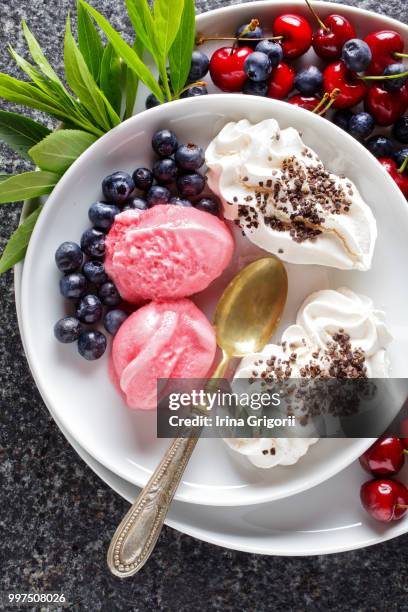 390 Raspberry Sundae Stock Photos, High-Res Pictures, and Images ...