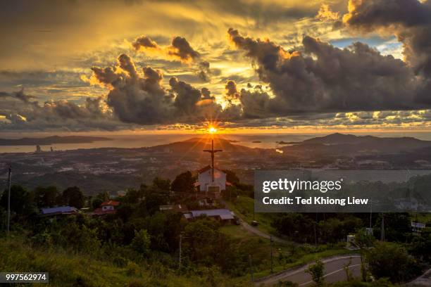 god almighty blesses abundanfly. - almighty god stockfoto's en -beelden