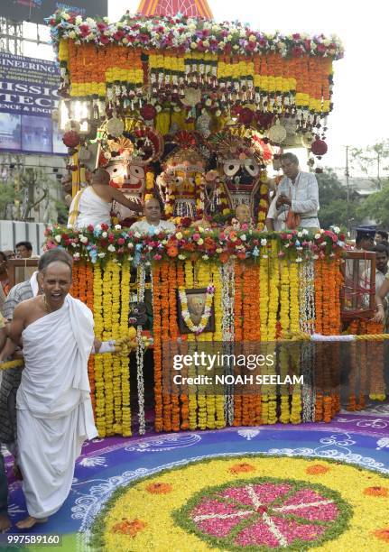 Krishna Rope 1,490 Chariot Krishna Stock Photos, High-Res Pictures, and Images ...
