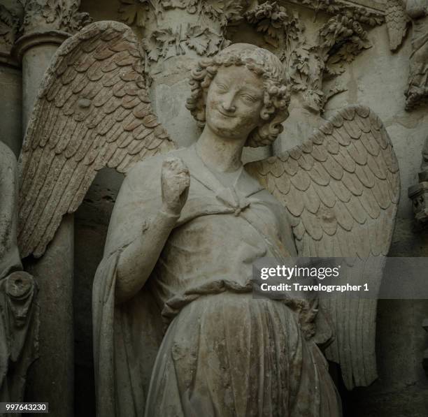High Byte Angel 35 Smiling Angel Reims Stock Photos, High-Res Pictures, and Images ...