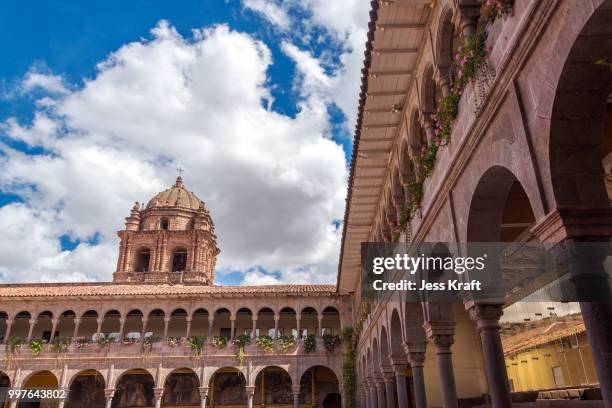 santo domingo church in cuzco, peru - domingo stockfoto's en -beelden