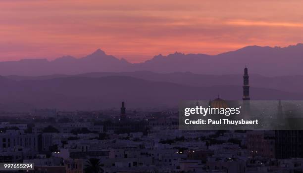 sultan qaboos grand mosque muscat, oman - sultan mosque stock pictures, royalty-free photos & images