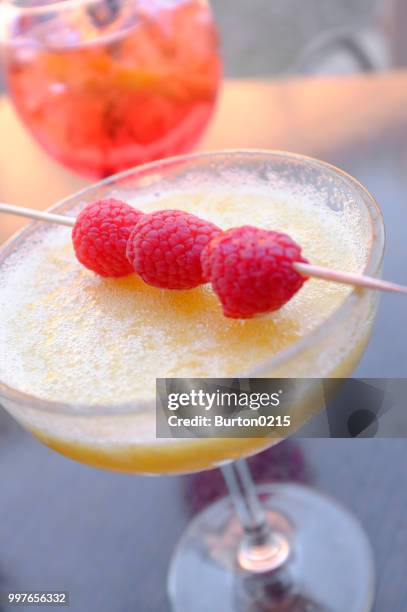 bellini drink, bologna, emilia-romagna, italy - emilia stock-fotos und bilder