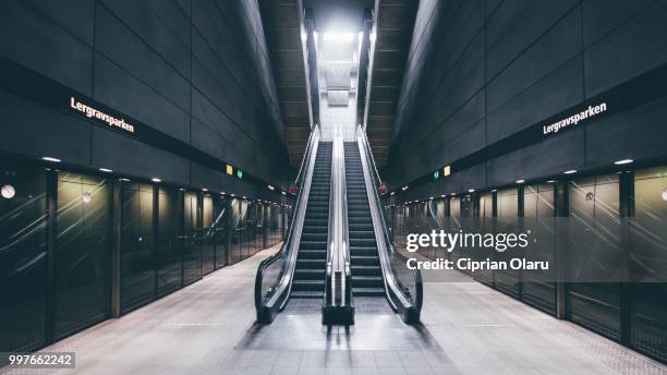 metro station - ciprian foto e immagini stock