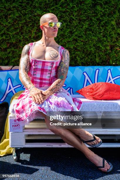 Dpatop - Participant 'Keitzi' poses before the start of the competition at the 'Dirndl-Flug-Weltmeisterschaft' in Nuremberg, Germany, 30 July 2017....