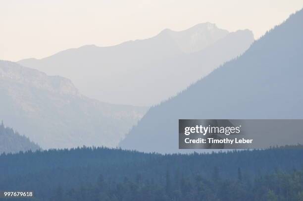 misty mountain morning - leber stockfoto's en -beelden