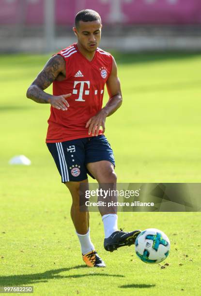 Bayern Munich's Thiago during a training session at the club's training ground on Saebener Strasse in Munich, Germany, 30 July 2017. Photo: Matthias...