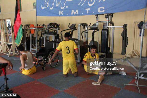 Former Afghan soldiers train for the Invictus Games in Canada in a sports hall of the Afghan Army in Kabul, Afghanistan, 20 July 2017. The Invictus...