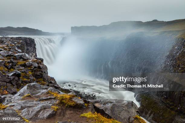 iceland-dettifoss - dettifoss fotografías e imágenes de stock