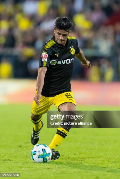 Dortmund's Mahmoud Dahoud in action during the Borussia Dortmund vs Espanyol Barcelona test match in Winterthur, Switzerland, 28 July 2017. Photo:...