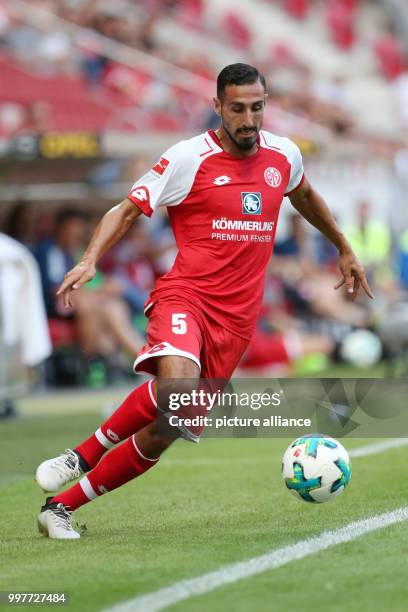 Mainz's José Rodriguez on the ball during the international club friendly soccer match between FSV Mainz 05 and Newcastle United in Mainz, Germany,...