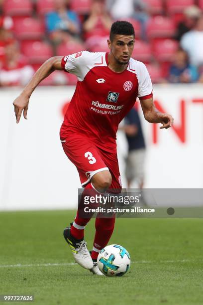 Mainz's Leon Balogun on the ball during the international club friendly soccer match between FSV Mainz 05 and Newcastle United in Mainz, Germany, 29...