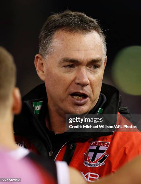 Alan Richardson, Senior Coach of the Saints addresses his players during the 2018 AFL round 17 match between the St Kilda Saints and the Carlton...