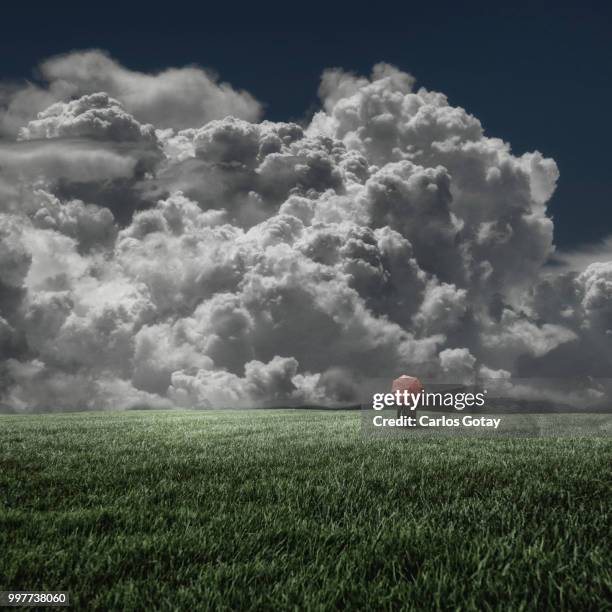 the clouds of my dreams - polarizer stock pictures, royalty-free photos & images