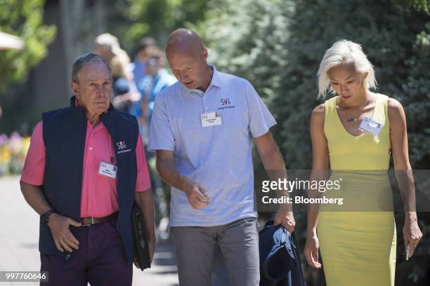Michael Bloomberg, founder of Bloomberg LP, left, speaks with Sebastian Thrun, chief executive officer of Kitty Hawk Corp., while walking the grounds...