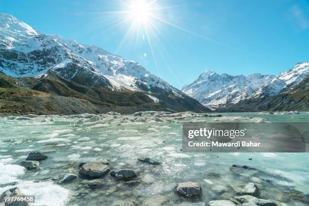 mueller glacier aoraki mt cook national par, south island, new zealand - mt cook fotografías e imágenes de stock