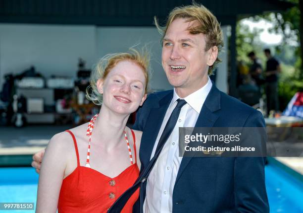 July 2018, Wedel, Germany: Actors Matilda Berger and Lars Eidinger on set of the film "Geschwister". Photo: Axel Heimken/dpa