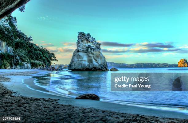 cathedral cove - cathedral cove stock pictures, royalty-free photos & images