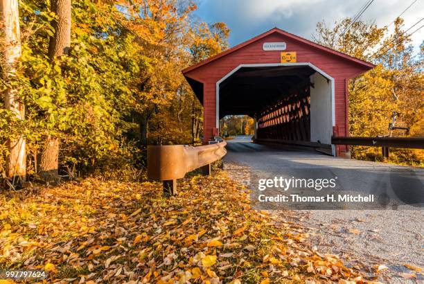 vt-n. bennington-silk road bridge - bennington stock pictures, royalty-free photos & images