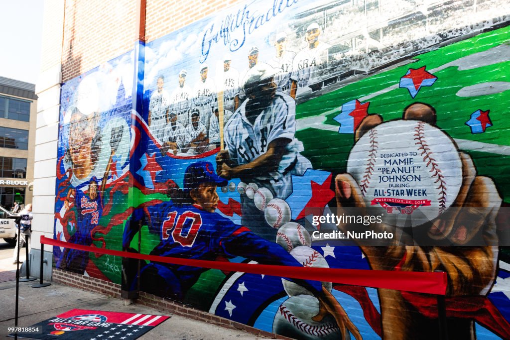 MLB Unveils Mural honoring Negro League Baseball and Players