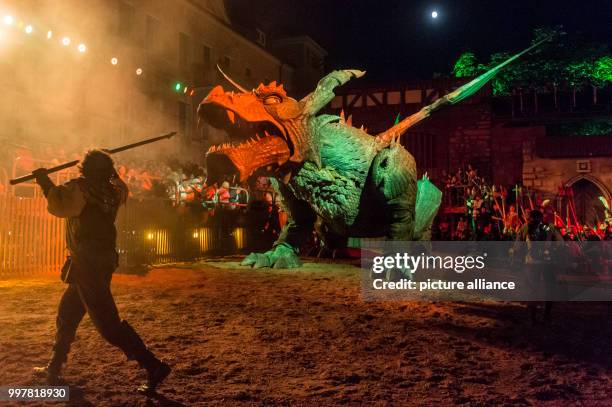 Knight Udo fighting the dragon during the general rehearsal of the folk play "The Dragon Sting" in Furth im Wald, Germany, 03 August 2017. The...