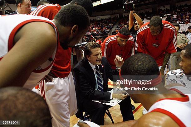 Head coach Christopher Finch of the Rio Grande Valley Vipers speaks to his team during the game against theTulsa 66ers in Game Two of the 2010 NBA...