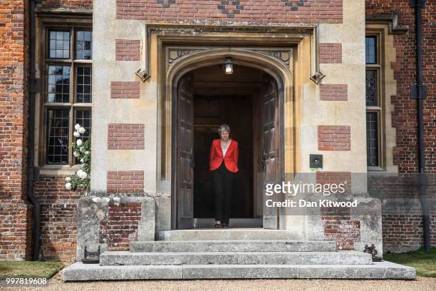 Prime Minister Theresa May arrives to greet U.S. President Donald Trump at Chequers on July 13, 2018 in Aylesbury, England. US President, Donald...