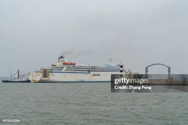 Cruise ship sails to Tianjin cruise home port. Data shows that in 2017 the number of passengers traveling through cruise market in China has reached...