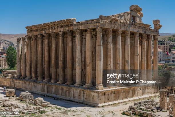 temple of bacchus at heliopolis, baalbek, bekaa valley, lebanon - bekaadalen bildbanksfoton och bilder
