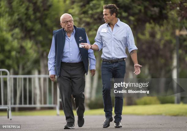 Rupert Murdoch, co-chairman of Twenty-First Century Fox Inc., left, and Lachlan Murdoch, co-chairman of Twenty-First Century Fox Inc., arrive for a...