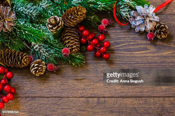 christmas frame with festive tree - acerola 個照片及圖片檔