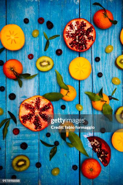 seasonal fruit - figurita de jengibre fotografías e imágenes de stock