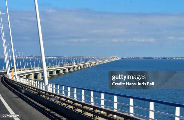 ponte vasco da gama, lissabon - ponte vasco da gama stock-fotos und bilder