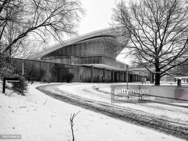 haus der kultruren der welt 4 - haus imagens e fotografias de stock