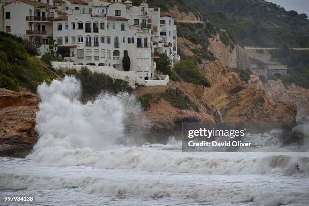 waves at punto gaviota - gaivota stock pictures, royalty-free photos & images