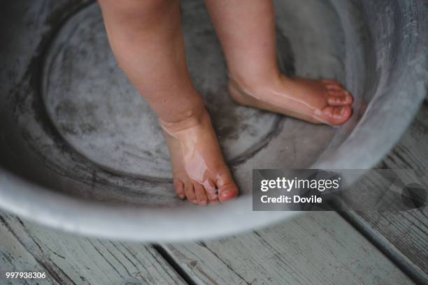 bathing outside - washing tub stockfoto's en -beelden