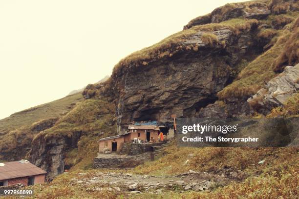 home in the himalayas..!! - the storygrapher - fotografias e filmes do acervo