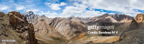nubra valley ,leh, india - nubra valley stock pictures, royalty-free photos & images