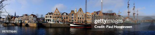 haarlem cityscape panorama - hoogeveen fotografías e imágenes de stock