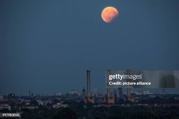 Glance at a partial moon eclipse in Berlin, Germany, 07 August 2017. In a partial moon eclipse Sun, Earth and Moon are nearly in one line. Photo:...