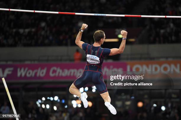 Renaud Lavillenie of France in action in the men's pole vault final at the IAAF World Championships, in London, UK, 8 August 2017. Photo: Rainer...