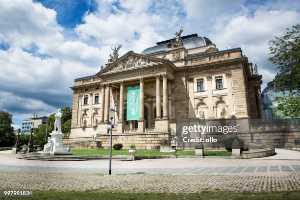 hessisches staatstheater, wiesbaden - ollo - fotografias e filmes do acervo