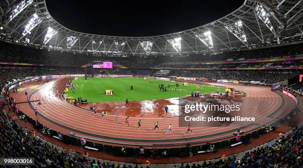 Runners in action after the start of the men's 200 meter semi-final at the IAAF World Championships, in London, UK, 9 August 2017. Photo: Rainer...