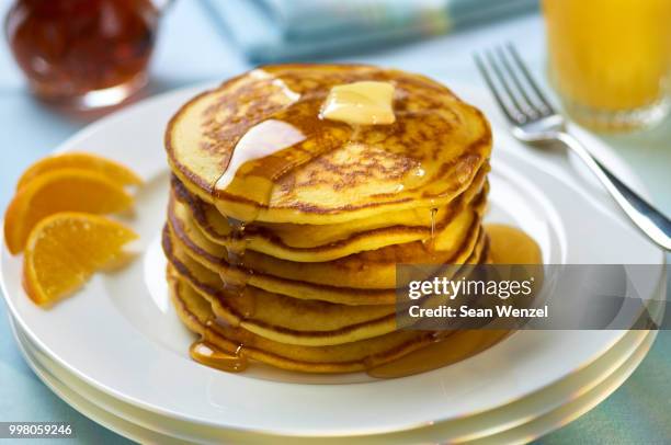pancakes/american hotcakes - maple syrup pancakes - fotografias e filmes do acervo