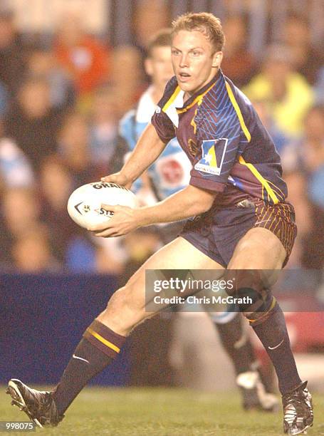 Darren Lockyer of the Broncos in action during the NRL First Qualifying Final between the Cronulla Sharks and the Brisbane Broncos held at Toyota...