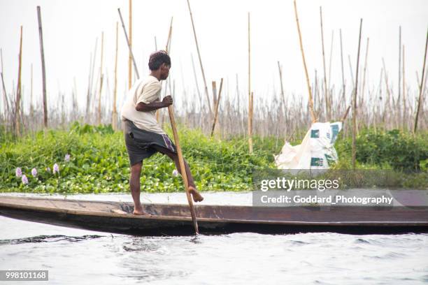 myanmar: myanmar (birmania) - cultura birmana fotografías e imágenes de stock