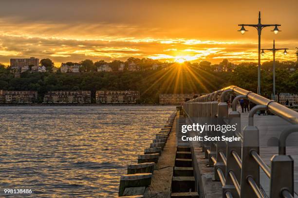 pier84henge - pier 84 stock pictures, royalty-free photos & images