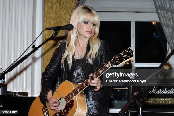 Singer Orianthi performs in the "Universal Music Suite" at the Hilton Chicago Hotel in Chicago, Illinois on MAY 16, 2010.