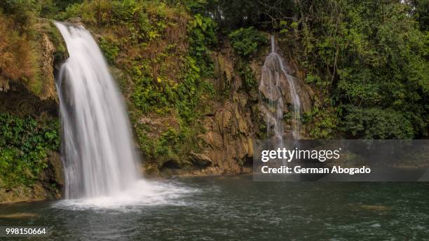 cascada valle de bascan. - abogado stock pictures, royalty-free photos & images