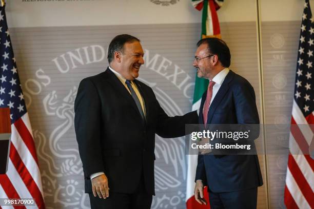 Mike Pompeo, U.S. Secretary of state, left, smiles during a meeting with Luis Videgaray, Mexico's foreign minister, in Mexico City, Mexico, on...